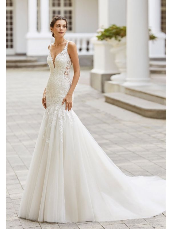 Backless Lace Wedding Dress