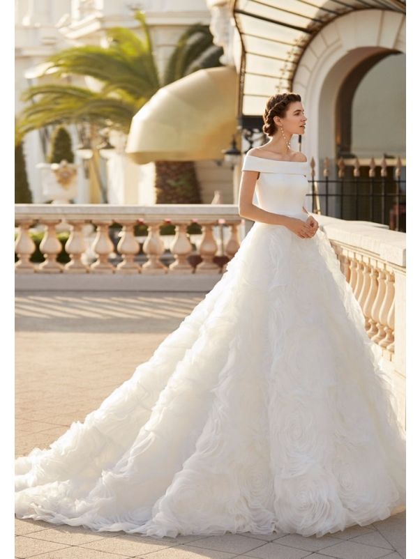 Dreamy Ruffle Wedding Dress