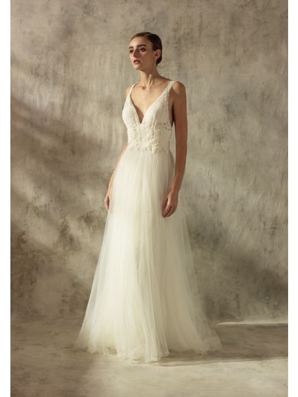Lace Embroidered Tulle Wedding Dress