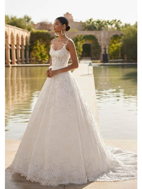 Backless Lace Wedding Dress