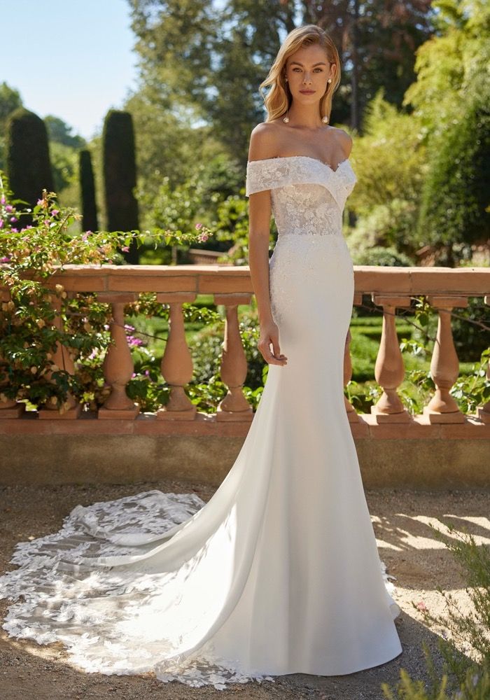 Adriana Alier Daniela Illusion Train Wedding Dress HK | DBR Weddings