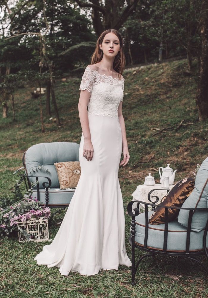 short sleeve crepe wedding dress 2026 Wedding Dress Ivory V-neck A-line Stretch Crepe Knee-Length