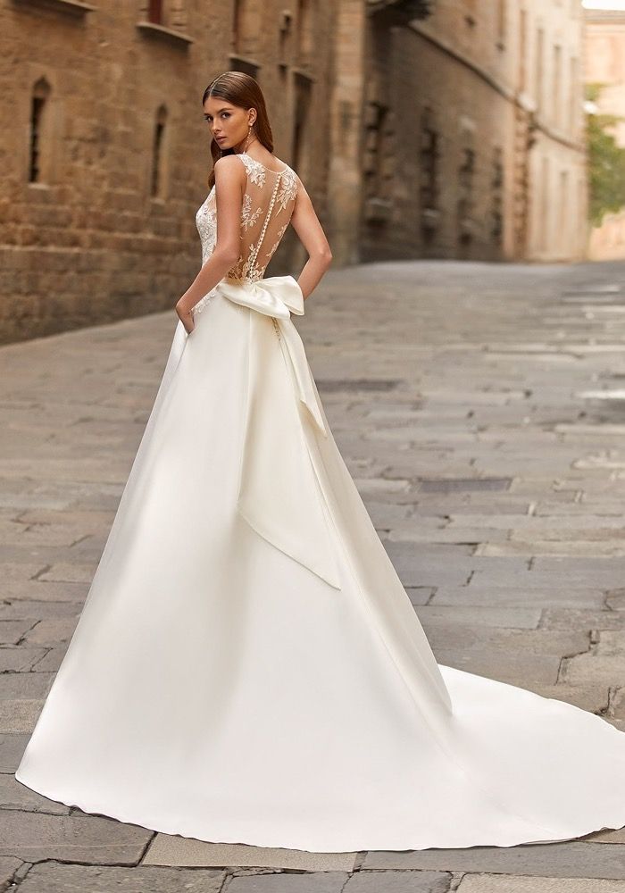 2023 Wedding Dresses - Luna Novias