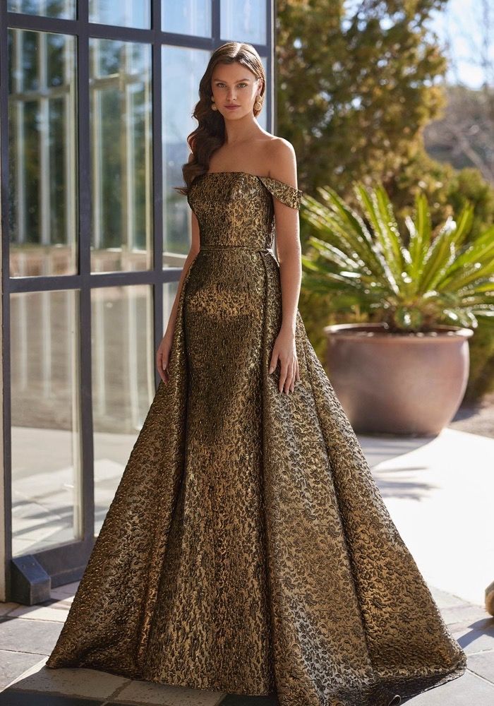 green emerald velvet dress Amazon.com: Avery G Womens Brocade Formal Evening Dress Black 8 : Clothing,  Shoes & Jewelry