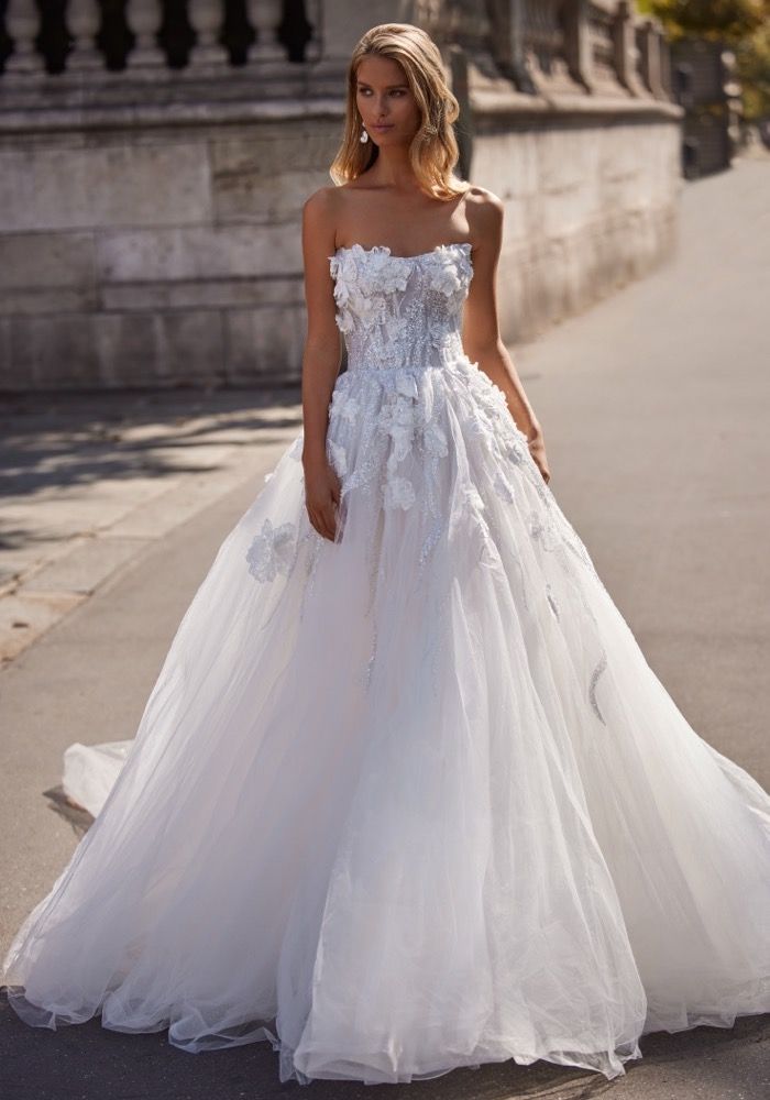 Princess Wedding Dresses Strapless 3D Flower Lace A Line Bridal