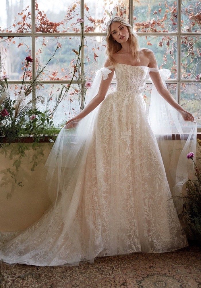 Soft lace and tulle Boho wedding gown  omamal  FairyGothMother
