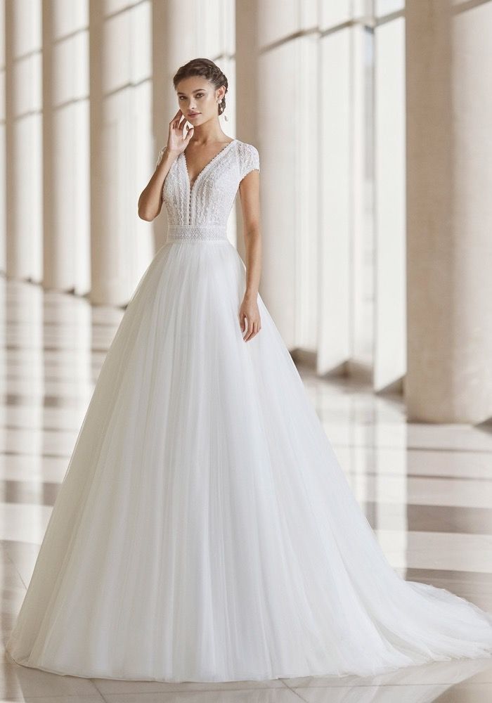 Rosa Clara, Nika Short Sleeve Princess Wedding Dress HK