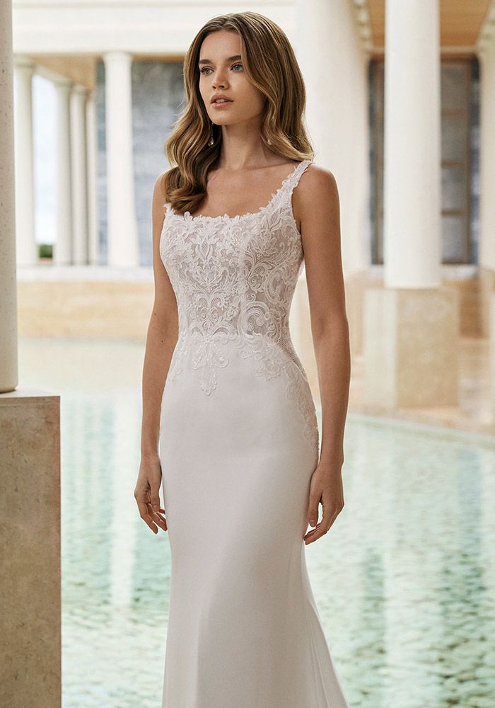 Rosa Clara Venice Embroidered Backless Wedding Dress HK | DBR Weddings