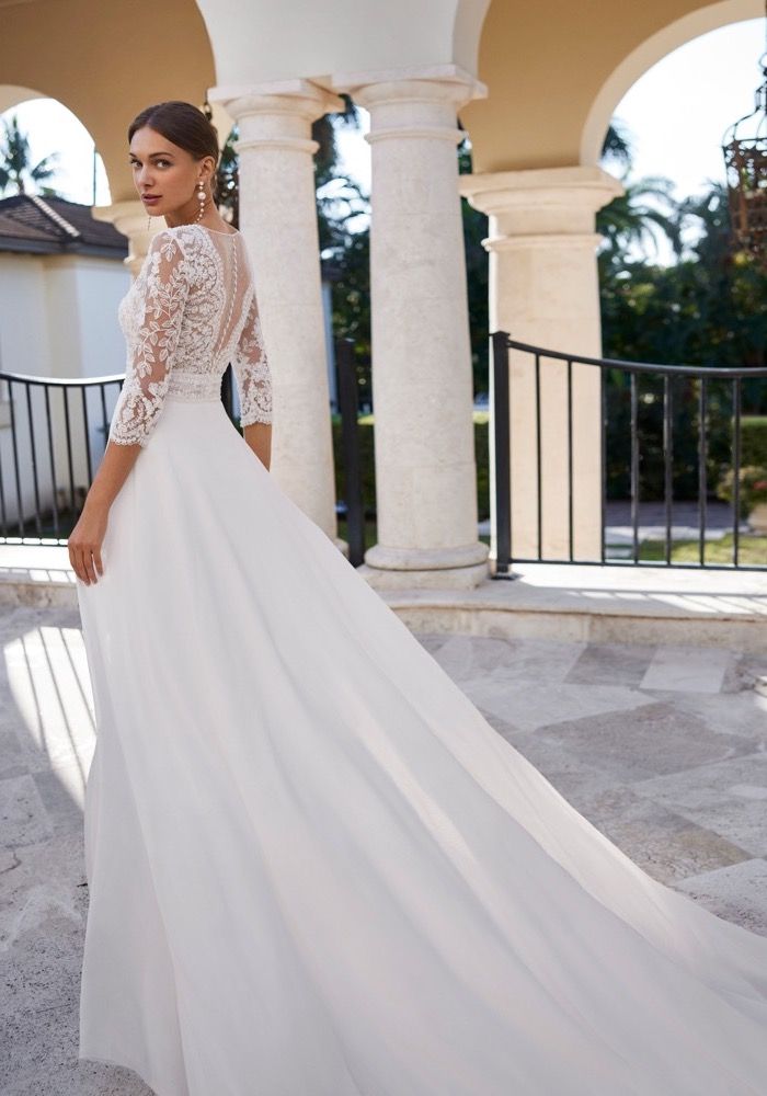 Rosa Clara Electra Embroidered 3/4 Sleeves Wedding Dress HK | DBR Weddings Rosa Clara Electra Embroidered 3/4 Sleeves Wedding Dress HK | DBR Weddings