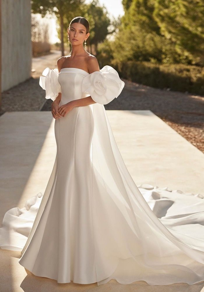 Rosa Clara AZIEL Strapless Mikado Wedding Dress Hong Kong | DBR Weddings