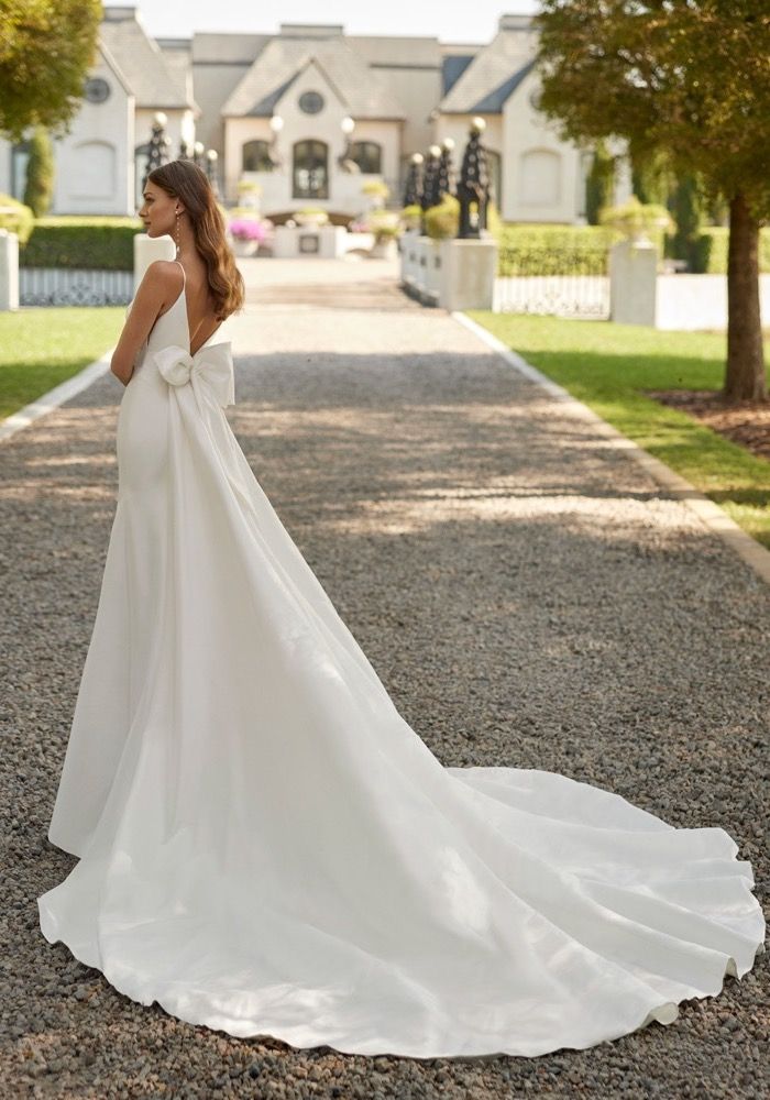 Rosa Clara Esther Elegant Long Train Mikado Wedding Dress HK | DBR Weddings