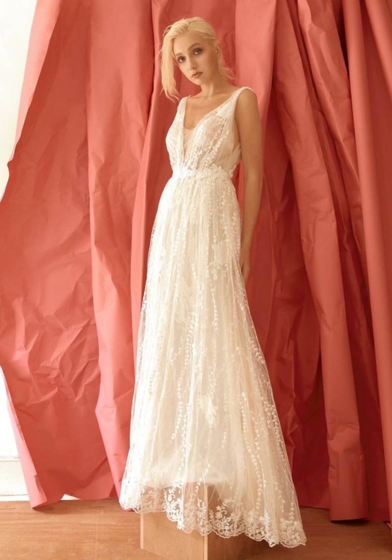red snow white wedding dress D447